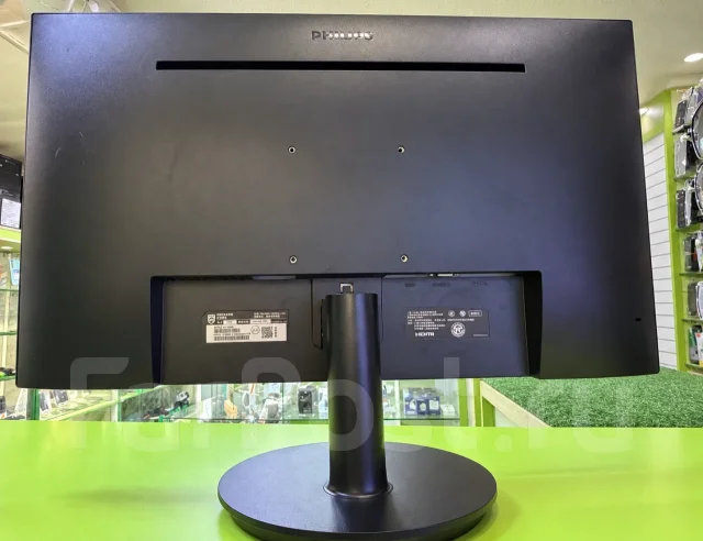 Philips. 27", ���������� �� (LCD, LED, QLED) ����