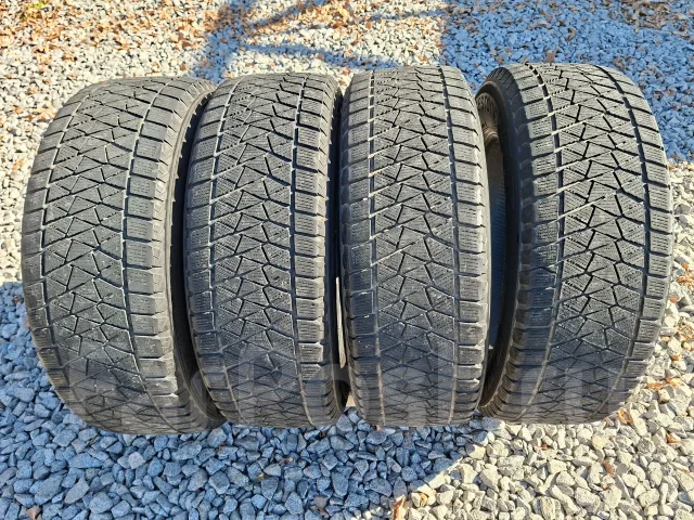 Bridgestone Blizzak Revo2. ������, ��� �����, 2019 ���, �/�, ����� 45 %. ��� ���� ����