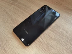 Honor 20. �/�, 128 ��, ������, 4G LTE, NFC ����