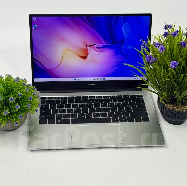 Huawei. 14.4", 2,4����, ��� 8 ��, ���� 512���, WiFi: 1, Bluetooth: 1, ����������� �� 6��. ����