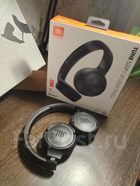 JBL Tune 520BT ����