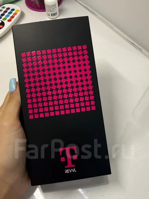 T-Mobile. �����, 256 ��, �����, �������, ������, 4G LTE, 5G, Dual-SIM, NFC, eSIM, ������� �������, ������������ ������� ����