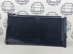 �������� ������������ Audi RSQ3 2015 8U0260401C ����������� 5 �� CZGA 8U0260401C ����