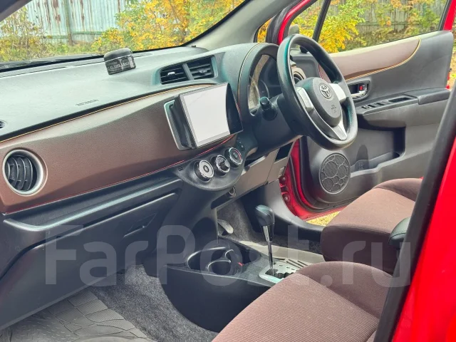 Toyota Vitz. ��������, ��������, 1.3 (95��.�.), ������, 247 096����. �� ����