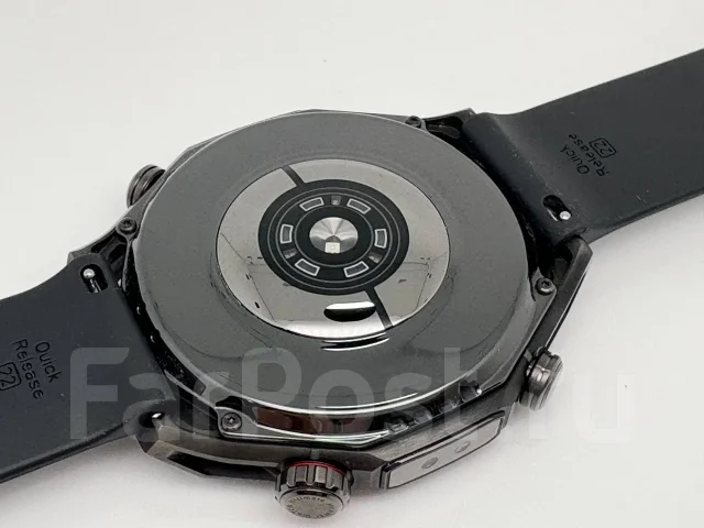 Huawei Watch Ultimate. GPS, NFC, IP67, IP68 ����