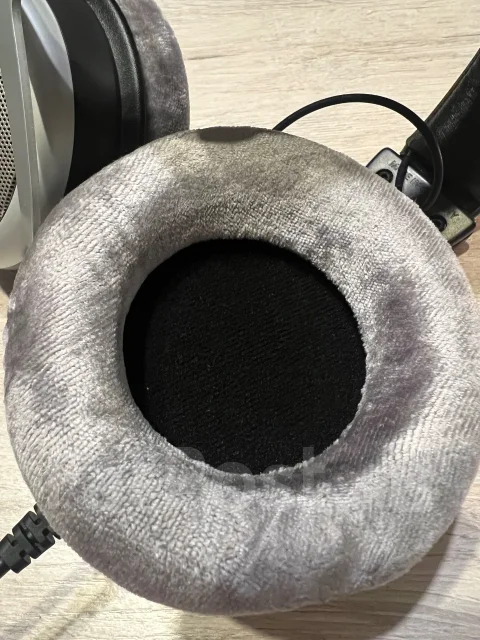 Beyerdynamic DT 880 ����