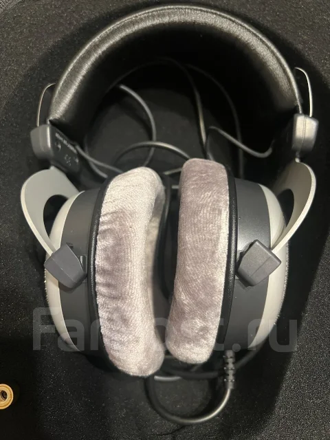 Beyerdynamic DT 880 ����