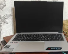 Infinix XBook 16. 16", 3,8����, ��� 16 ��, ���� 512���, WiFi: 1, Bluetooth: 1, ����������� �� 8��. ����
