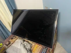 Samsung UE40D5000. LED ����