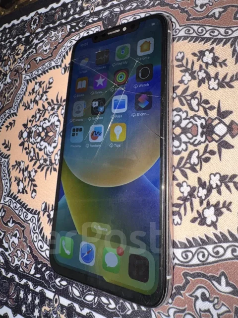Apple iPhone X. �/�, 64 ��, ����� ����