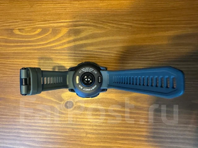 Garmin Instinct 2. GPS, NFC, IP68 ����
