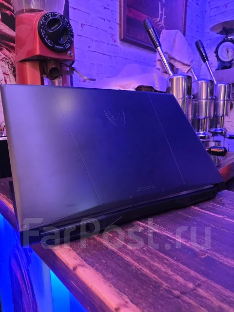 MSI Katana 17 B12VFK. 17.3", ��� 16 ��, ���� 512���, WiFi: 1, Bluetooth: 1, ����������� �� 4��. ����