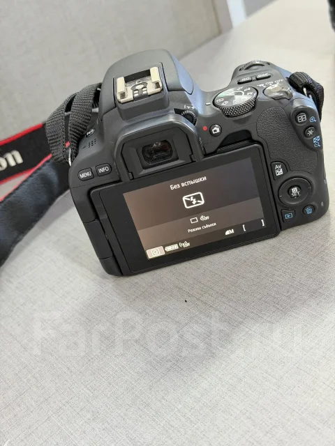 Canon EOS 200D. 20 � ����� ��, ���: 3� ����