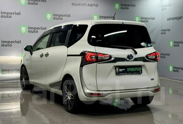Toyota Sienta. �������, ��������, 1.5 (74��.�.), ������, 130 000����. �� ����