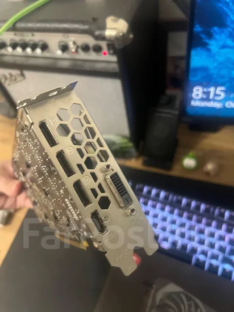 Radeon RX 570 ����