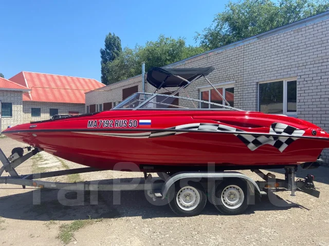 Crownline. 2006 ���, ����� 6��., ��������� ������������, 220��.�., ������ ����