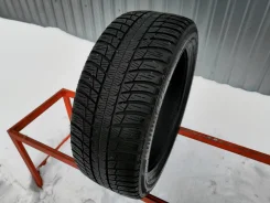 Bridgestone Blizzak LM-001