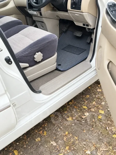Nissan Bassara. �������, 4wd, 2.4 (150��.�.), ������ ����