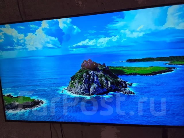 Samsung UE43CU7100. LED ����