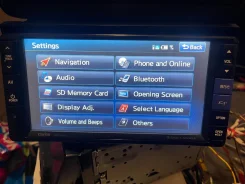 Clarion NX712W ����