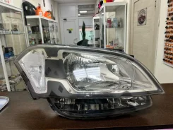 ���� ������ Kia Soul 1 2008-2011 921022K020 ����