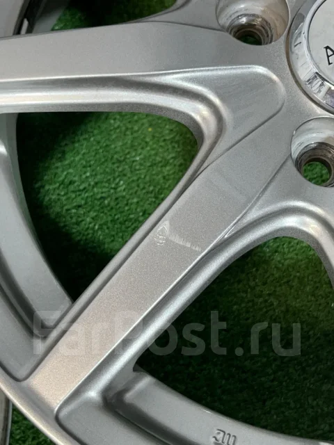 Aqua. 5.0x15", 4x100, ET39, �� 67,1���. ����
