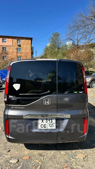 Honda Stepwgn. �������, 4wd, 1.5 (150��.�.), ������, 245 312����. �� ����