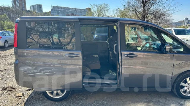 Honda Stepwgn. �������, 4wd, 1.5 (150��.�.), ������, 245 312����. �� ����