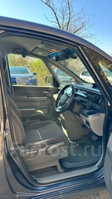 Honda Stepwgn. �������, 4wd, 1.5 (150��.�.), ������, 245 312����. �� ����