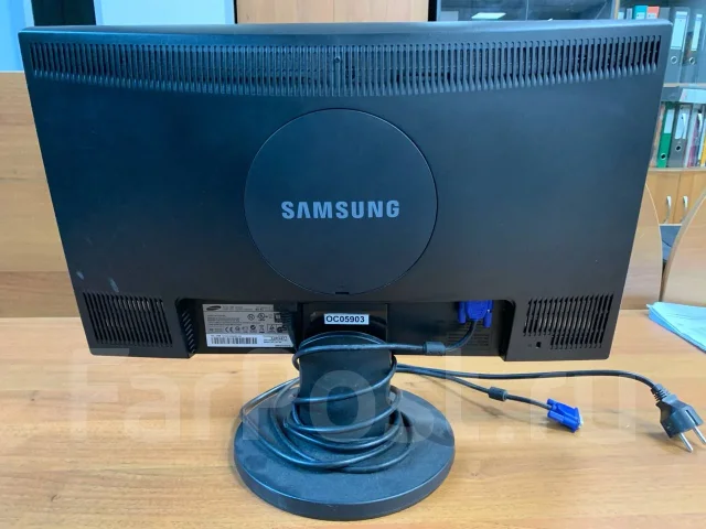 Samsung. 23" ����