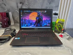 Asus. 15.6", 3,8����, ��� 12 ��, ���� 628���, WiFi: 1, Bluetooth: 1, ����������� �� 2��. ����