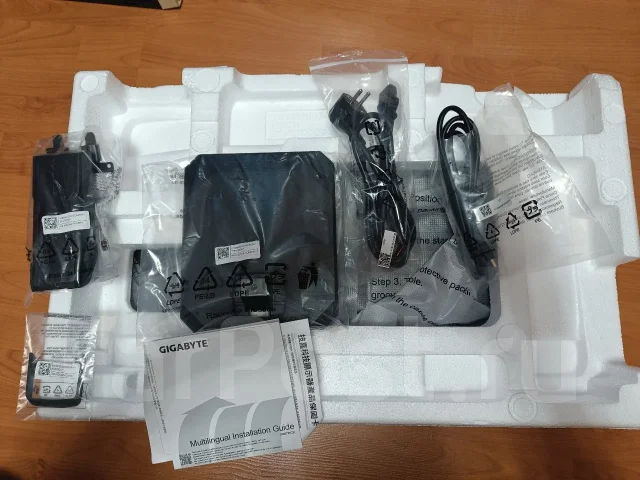 Gigabyte. 27", ���������� �� (LCD, LED, QLED) ����