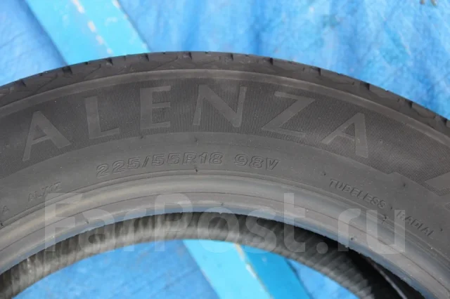 Bridgestone Alenza LX100