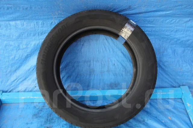 Bridgestone Alenza LX100