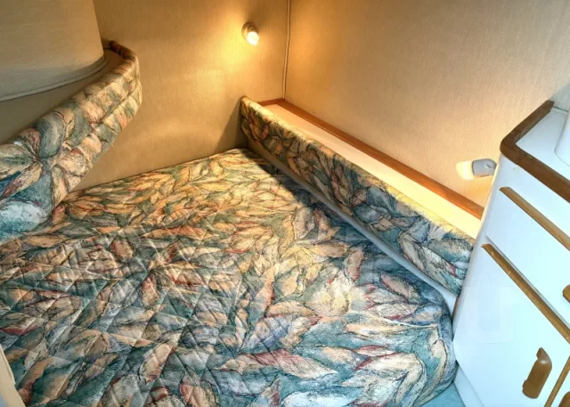 Searay. 1995 ���, ����� 11,28��., ��������� ������������, 600��.�., ������. ��� ����� �� ������������ ����