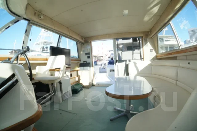 Searay. 1995 ���, ����� 11,28��., ��������� ������������, 600��.�., ������. ��� ����� �� ������������ ����