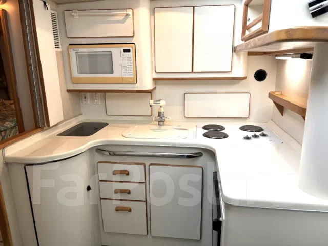 Searay. 1995 ���, ����� 11,28��., ��������� ������������, 600��.�., ������. ��� ����� �� ������������ ����