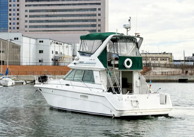Searay. 1995 ���, ����� 11,28��., ��������� ������������, 600��.�., ������. ��� ����� �� ������������ ����