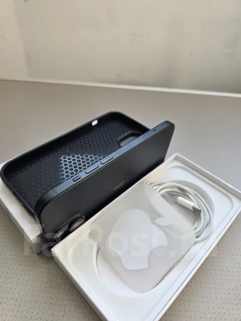 Apple iPhone 15. �/�, 128 ��, ������, 4G LTE ����