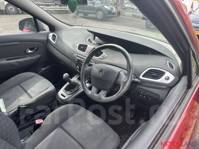 ���������� ��������� Renault Scenic 2009-2012 21338877 214810898R ����