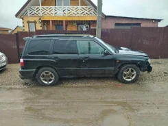 Subaru Forester ����