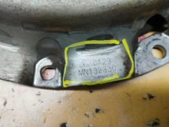 ������� Mitsubishi Lancer 4B11 CY4A MN132330 MN132330 ����
