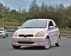 Toyota Vitz. �������, ��������, 1.0 (70��.�.), ������, 299����. �� ����