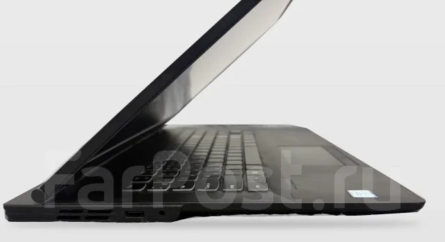 Lenovo Legion Y540. 17.3", 144����, ��� 32 ��, ���� 2 000���, WiFi: 1, Bluetooth: 1, ����������� �� 5��. ����