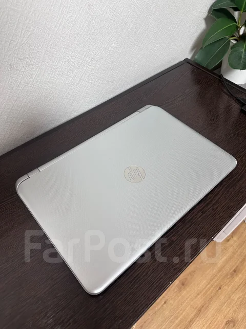 HP Pavilion. 15.6", 2,3����, ��� 8 ��, ���� 900���, WiFi: 1, Bluetooth: 1 ����