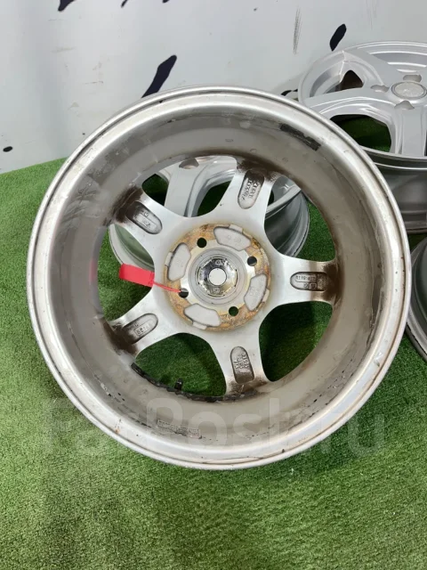 Violento. 5.5x14", 4x100, ET50, �� 73,1���. ����