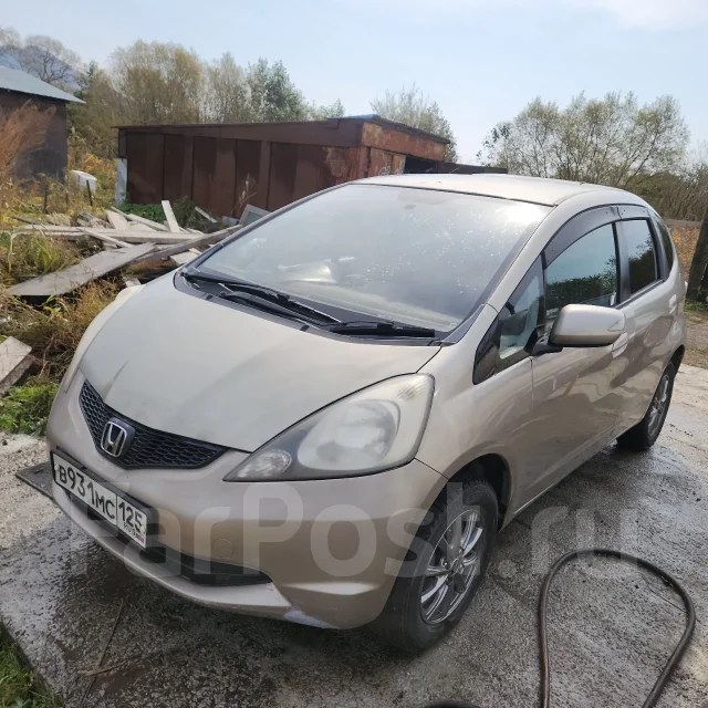 Honda Fit. �������, ��������, 1.3 (100��.�.), ������, 330 240����. �� ����