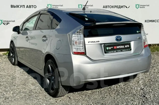 Toyota Prius. �������, ��������, 1.8 (99��.�.), ������, 215 000����. �� ����