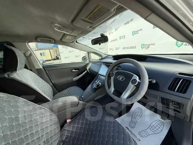 Toyota Prius. �������, ��������, 1.8 (99��.�.), ������, 215 000����. �� ����