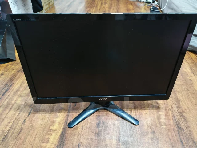 Acer. 20", ���������� �� (LCD, LED, QLED) ����
